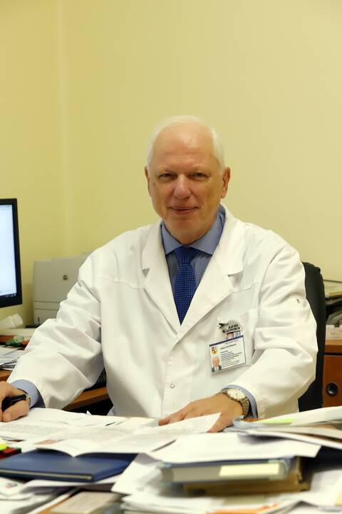 Pažeidžia: 40 proc. pacientų, kuriems reikalinga kepenų transplantacija dėl pažengusios kepenų ligos, serga hepatitu C.