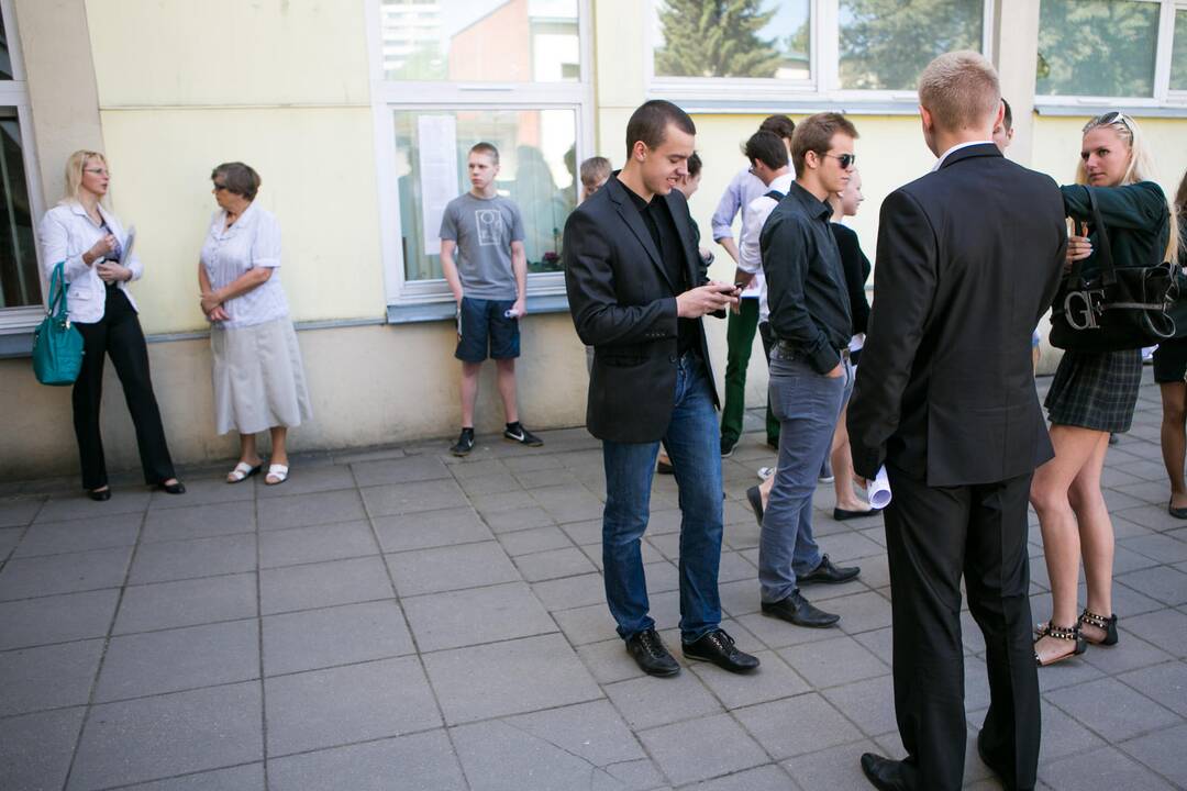 Abiturientai laikė istorijos egzaminą