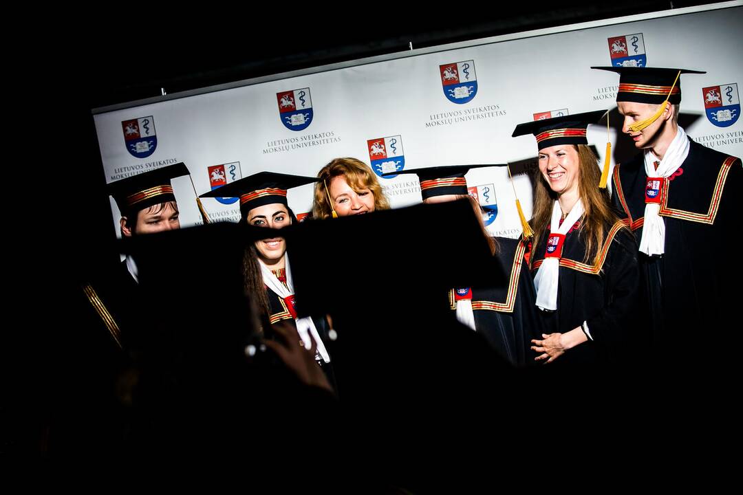LSMU diplomų įteikimas
