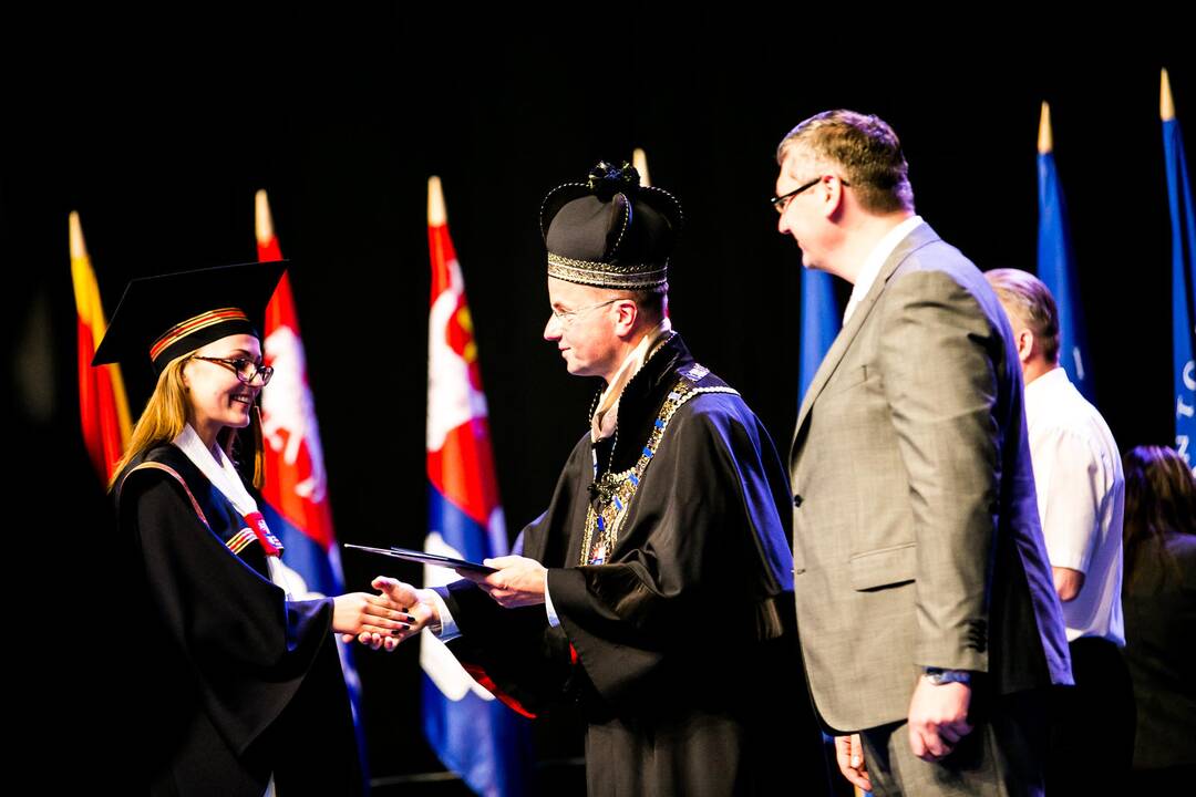LSMU diplomų įteikimas