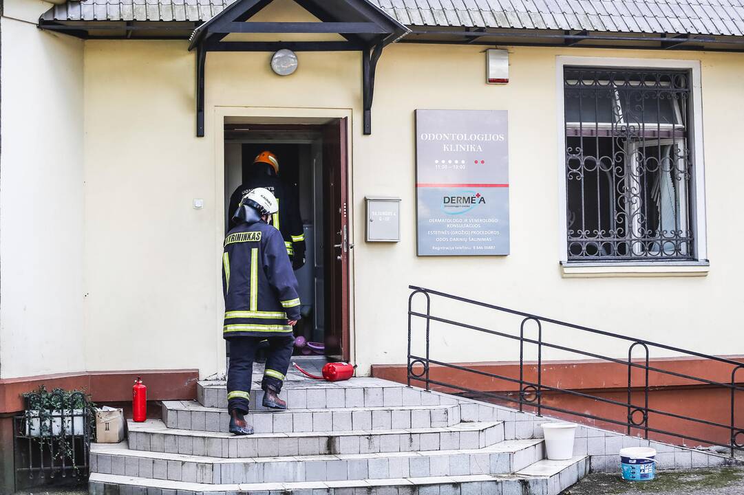 Kaune degė odontologijos kabinetas