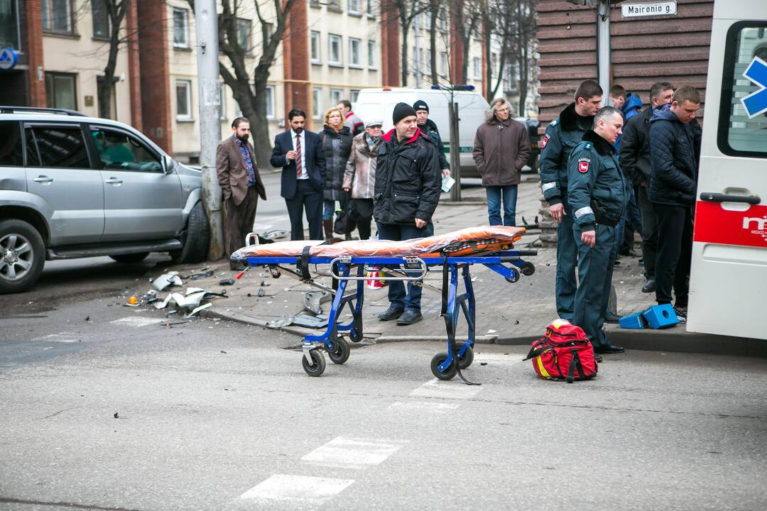 Avarija Kęstučio ir Maironio gatvių sankryžoje