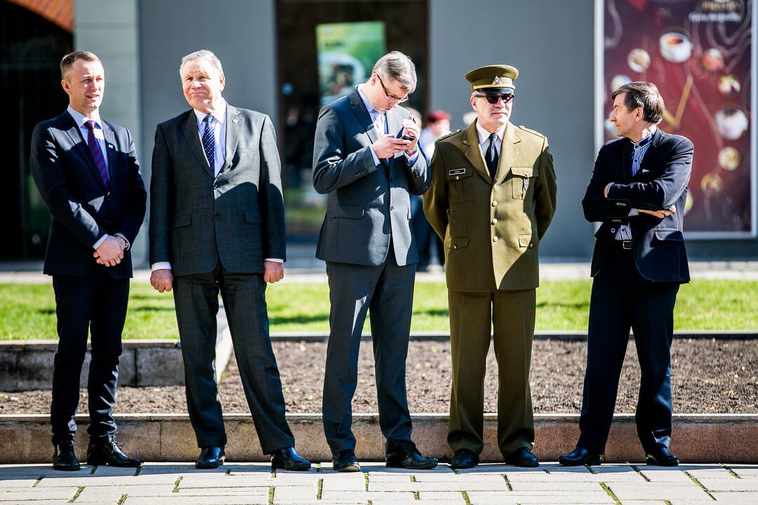 NATO vėliavos pakėlimo ceremonija Kaune