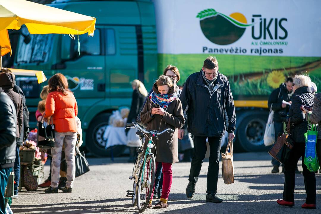 Ūkininkų turgus prie Kauno pilies