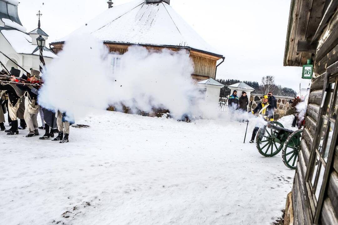 Prancūzų atsitraukimo iš Maskvos inscenizacija Rumšiškėse