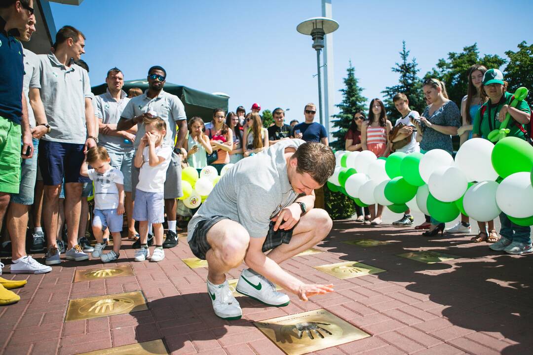 „McDonald‘s“ šlovės alėjoje atsirado M. Pociaus delno įspaudas