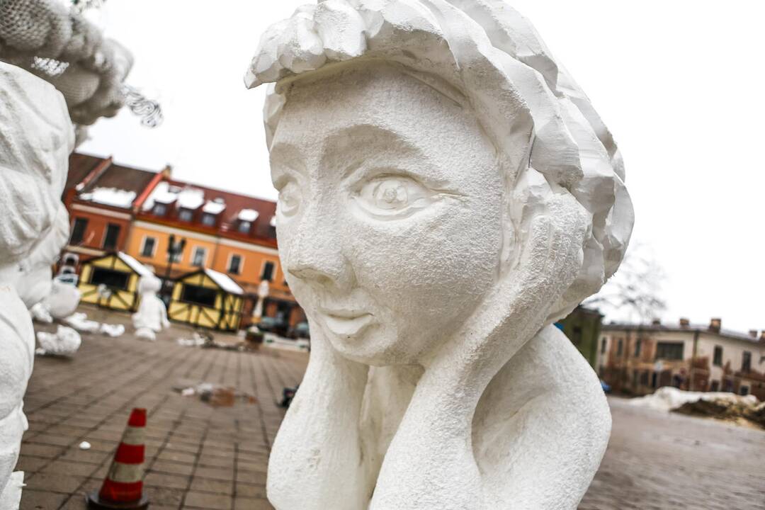 Ardoma debesų eglė