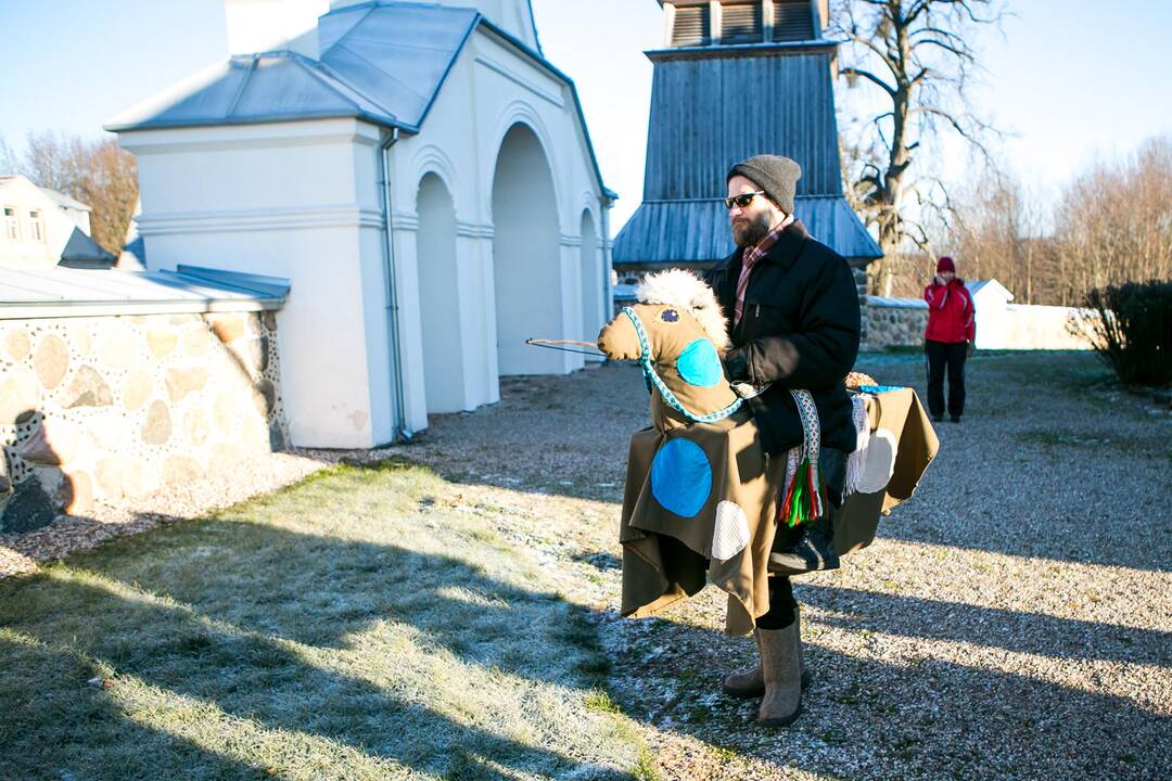 Kalėdinio blukio deginimas Rumšiškėse