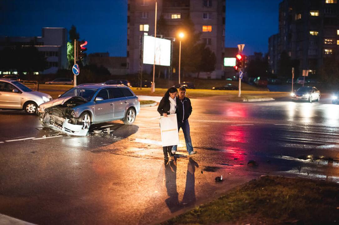 Šilainiuose per avariją nuverstas šviesoforas