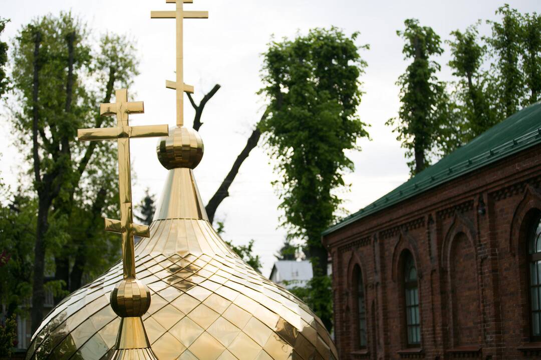 Keičiami Šv.Nikolajaus Stebukladario cerkvės kupolai