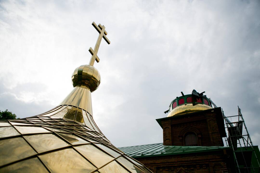 Keičiami Šv.Nikolajaus Stebukladario cerkvės kupolai
