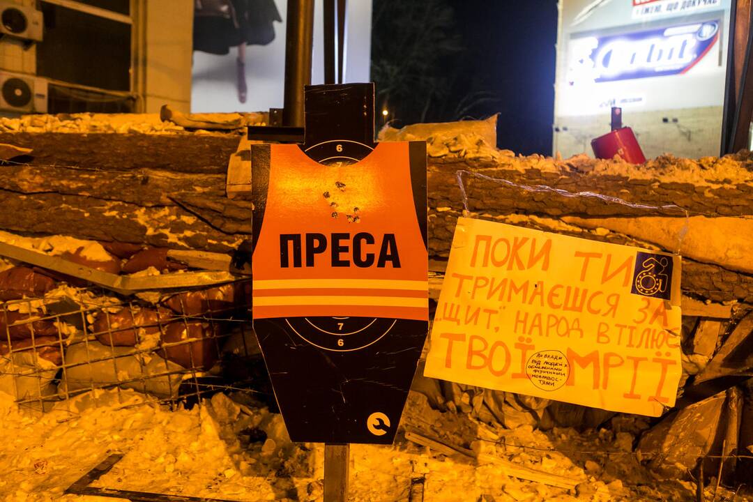 Maidane plevėsuoja ir Lietuvos trispalvė