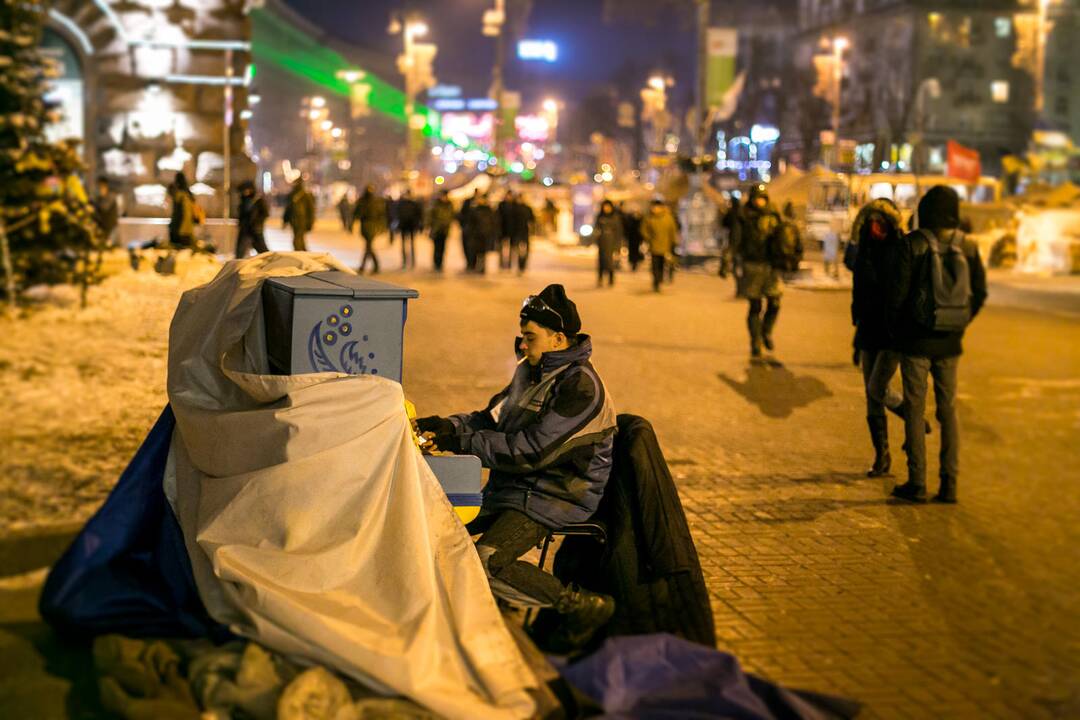 Maidane plevėsuoja ir Lietuvos trispalvė