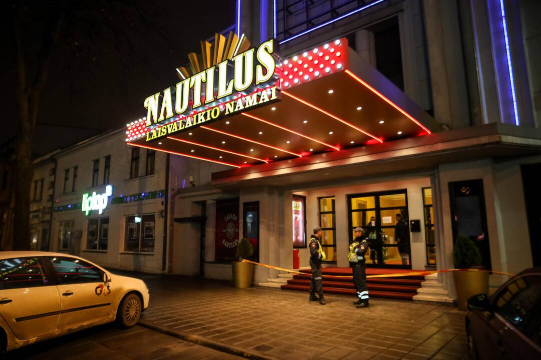Klube "Nautilus" aidėjo šūviai