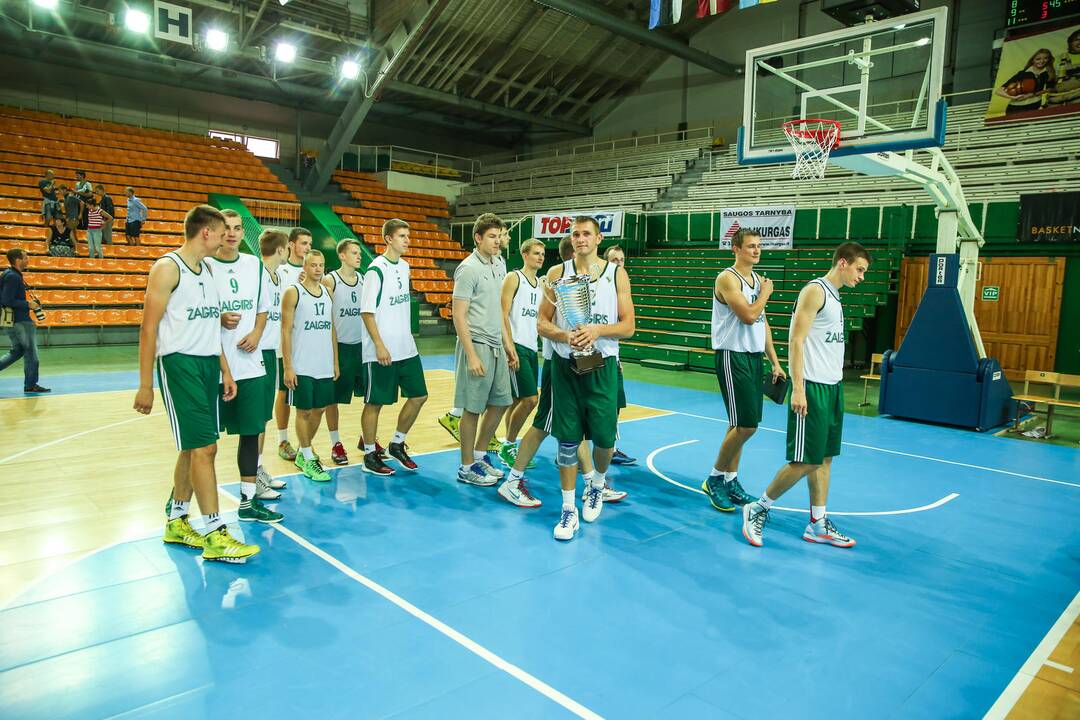 "Žalgiris" S.Butauto taurės finale po dramatiškos kovos nusileido VEF komandai 