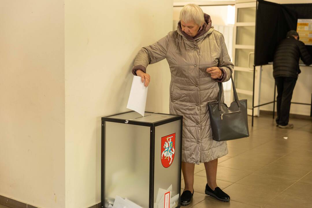 Kauniečiai balsuoja 2024-ųjų Seimo rinkimuose
