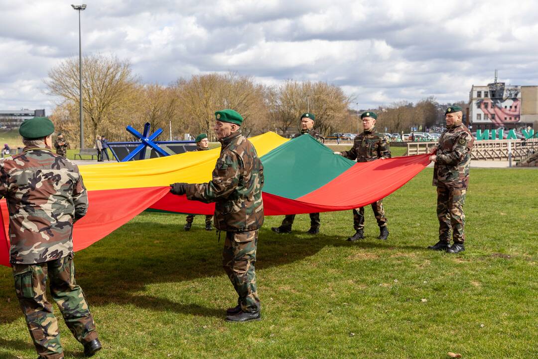 20 metų – kartu su NATO (vėliavos pakėlimas Kaune)