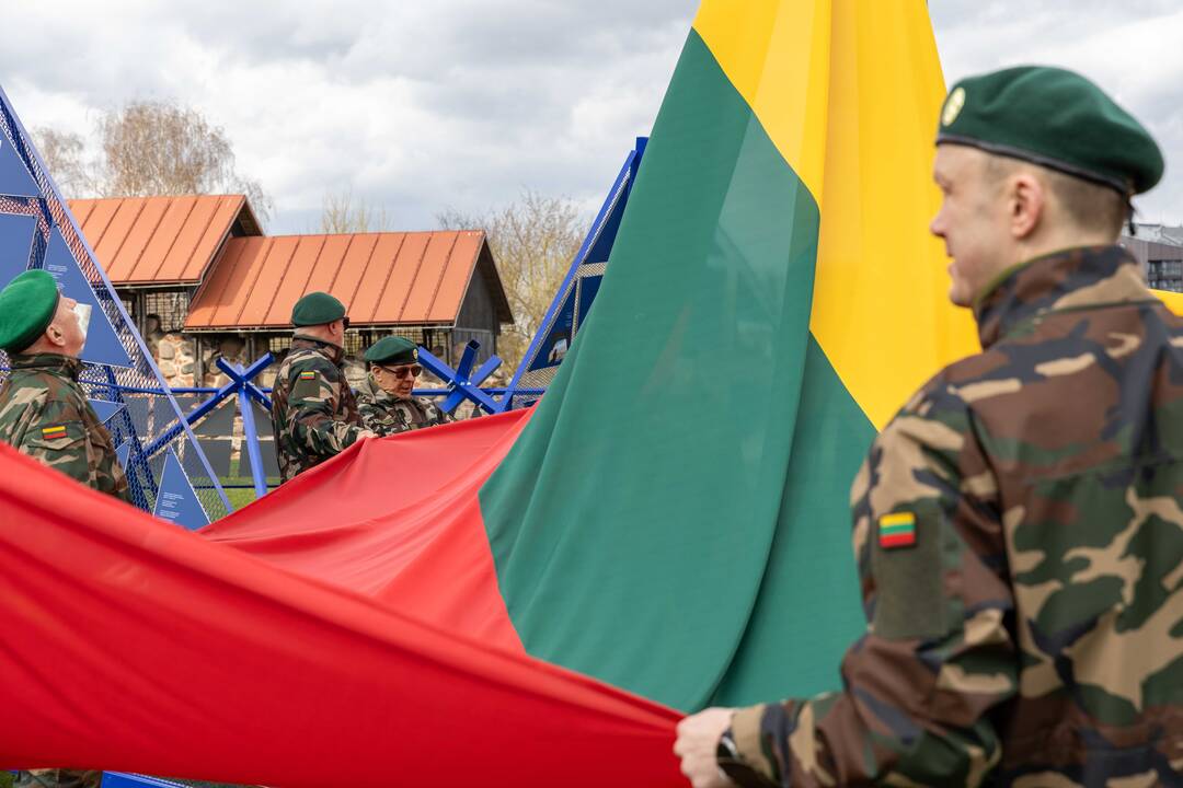 20 metų – kartu su NATO (vėliavos pakėlimas Kaune)