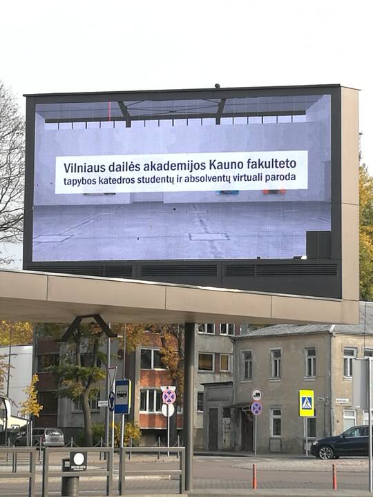 Išeitis: menas stipresnis už pandemija – jaunųjų kūrėjų darbai miestiečius pasiekė naujais kanalais, improvizuotomis galerijomis virtusiose viešose vietose.