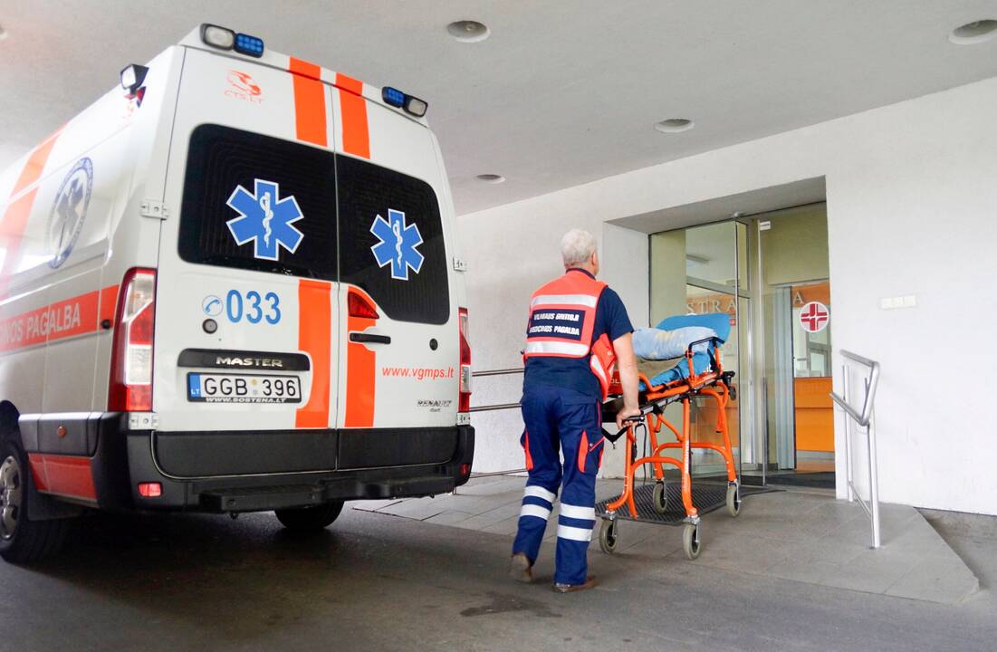 Kupiškio rajone – mikroautobuso ir automobilio avarija: vienas žmogus žuvo