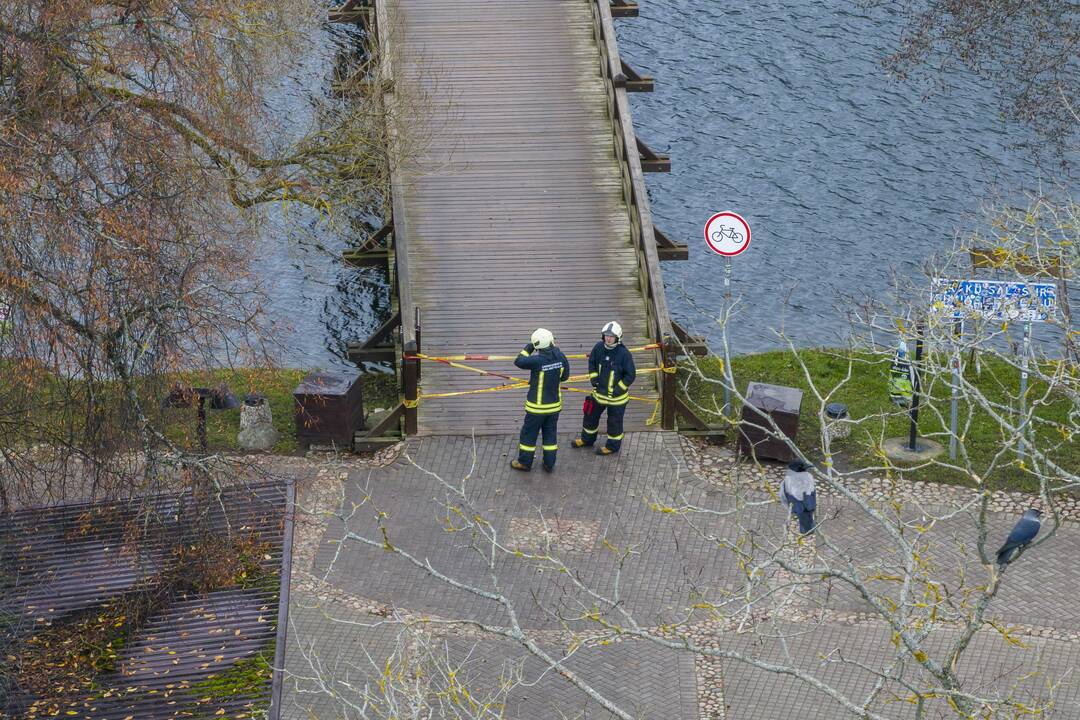 Trakų pilyje rastas į sprogmenį panašus daiktas