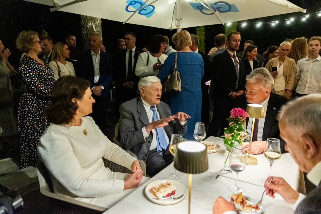 G. Nausėda atvyko į rinkimų štabą