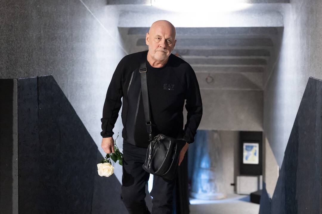 Atsisveikinimas su A. Kulikausku Keistuolių teatro scenoje