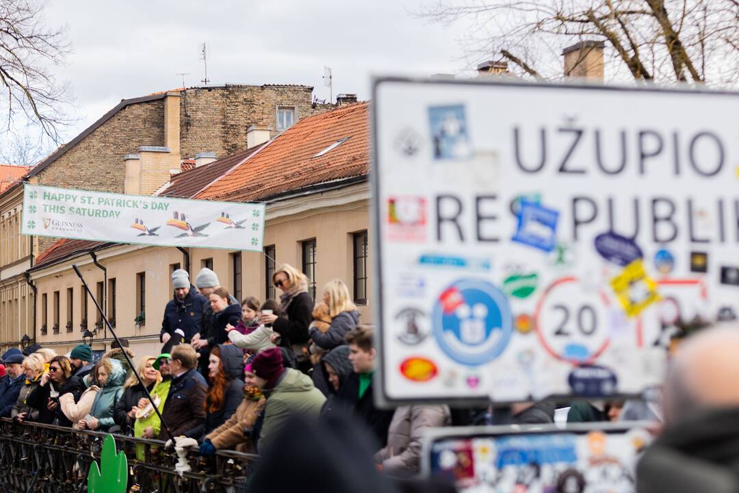 Vilniuje švenčiama šv. Patriko diena: Vilnelė nusidažė žaliai