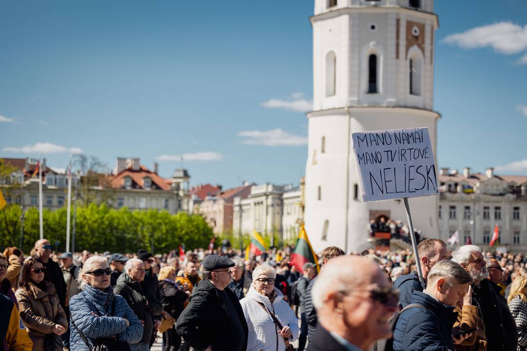 Katedros aikštėje – protestas dėl NT mokesčio