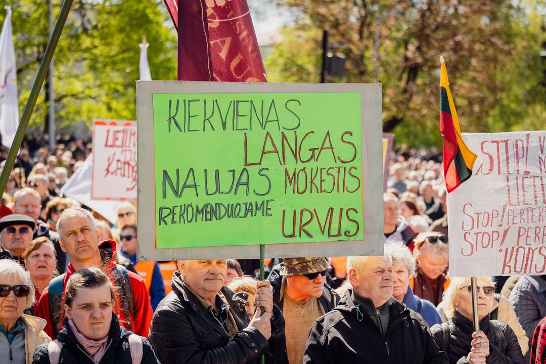 Katedros aikštėje – protestas dėl NT mokesčio