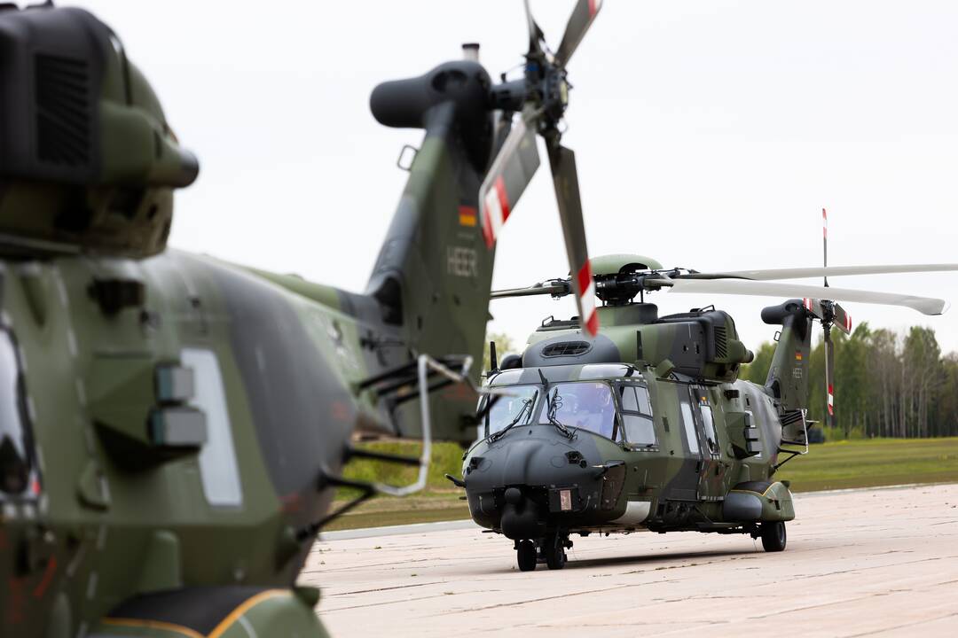Pratybų „Griffin Lightning 2025“ pristatymas ir Lietuvoje dislokuotų Vokietijos sraigtasparnių pakilimas