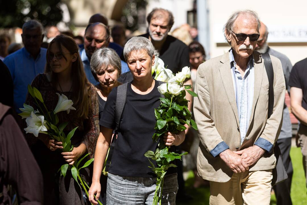 Rašytojo L. Jakimavičiaus laidotuvės