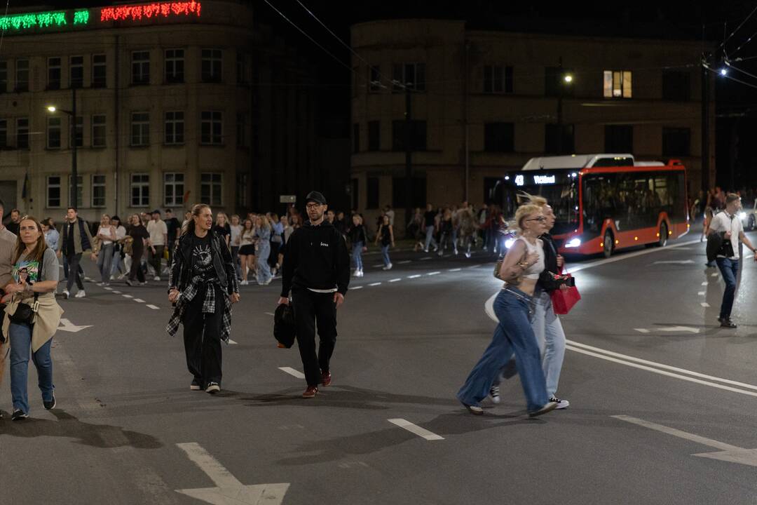 Daugiatūkstantinė minia po Justino Timberlake'o koncerto
