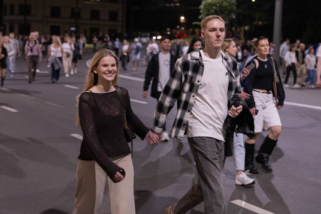 Daugiatūkstantinė minia po Justino Timberlake'o koncerto