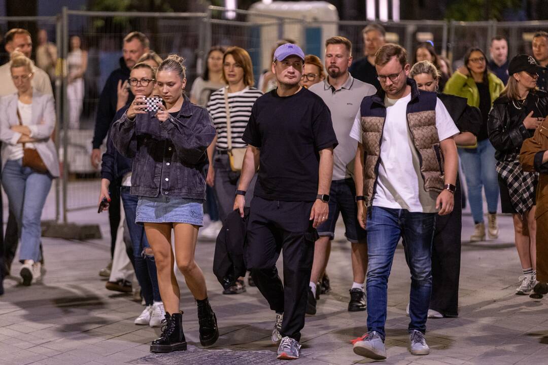 Daugiatūkstantinė minia po Justino Timberlake'o koncerto