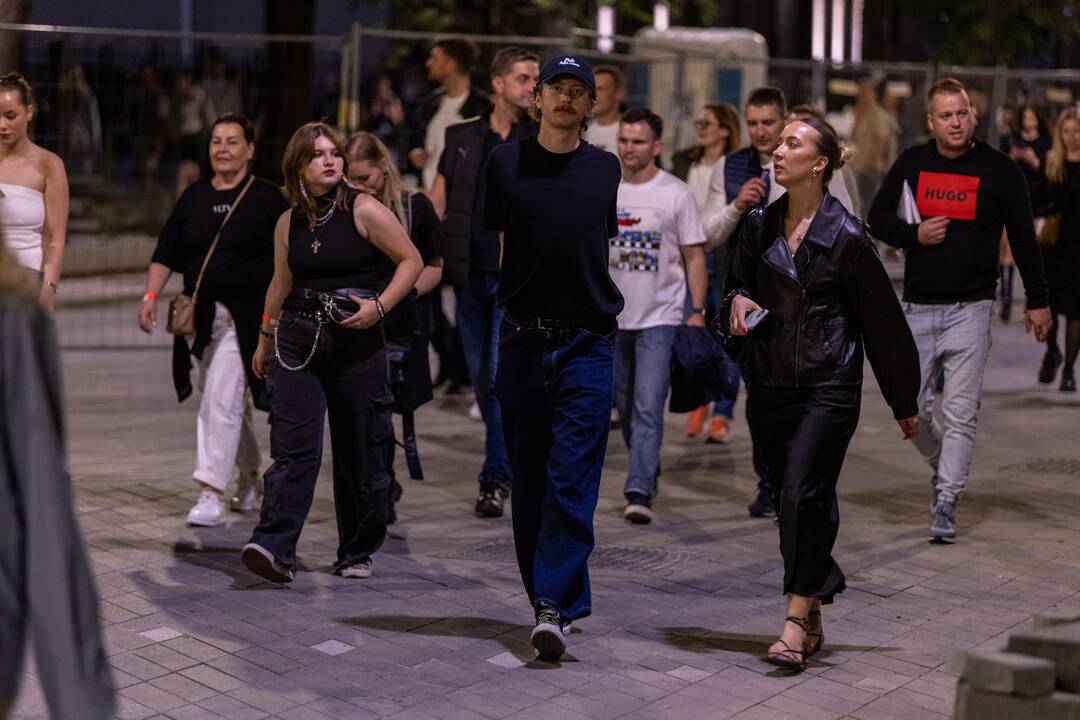 Daugiatūkstantinė minia po Justino Timberlake'o koncerto