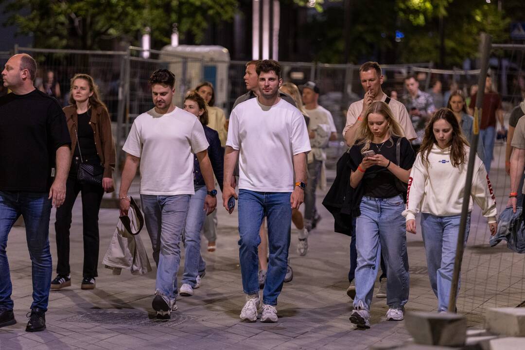 Daugiatūkstantinė minia po Justino Timberlake'o koncerto