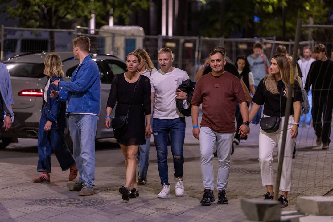 Daugiatūkstantinė minia po Justino Timberlake'o koncerto