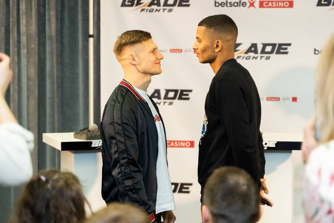 Įspūdžiai: „Blade fights“ mišrių menų kovotojai jau pasiruošę būsimai kovai.