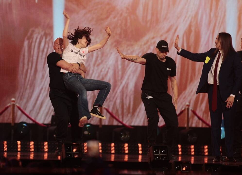 Per Estijos pasirodymą „Eurovizijos“ pusfinalyje – incidentas: ar tai surežisuota?