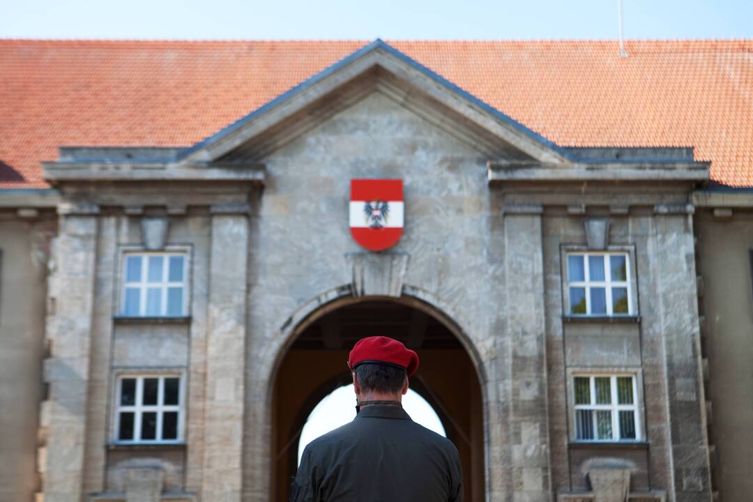 Atskleista: manoma, kad austrų karininkas Rusijai pardavė ne vien savo šalies, bet ir partnerių iš NATO paslapčių.