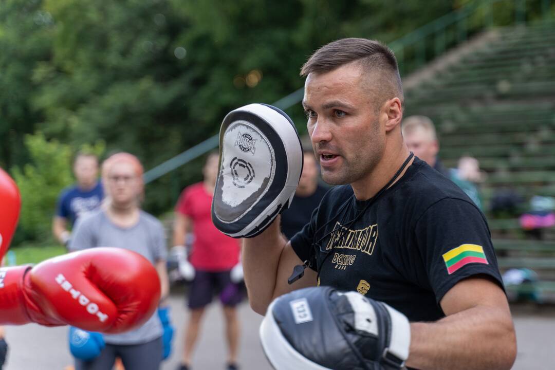 Tradicija: jau šeštą vasarą Dainų slėnyje sporto entuziastus suvienija bokso specialistai.