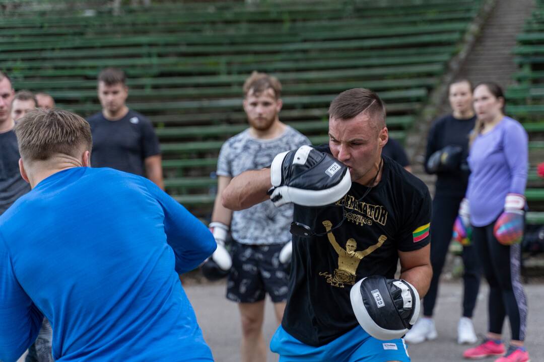 Tradicija: jau šeštą vasarą Dainų slėnyje sporto entuziastus suvienija bokso specialistai.