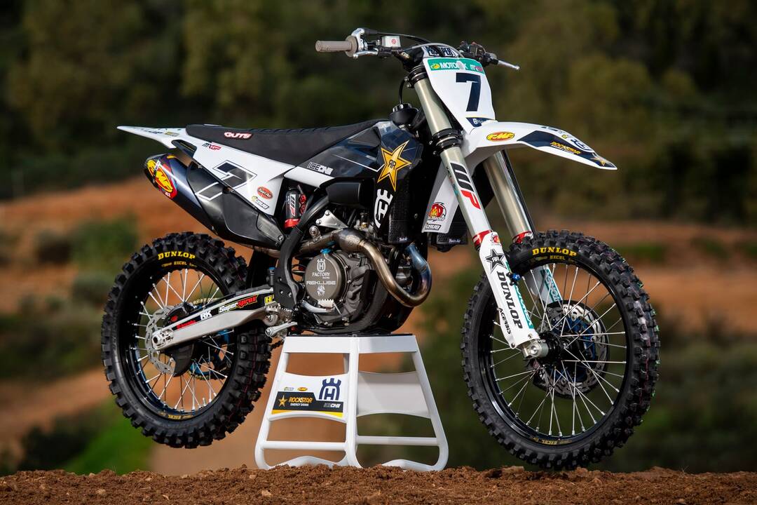 Karjera: A.Jasikonis trečią sezoną atstovaus komandai "Rockstar Energy Husqvarna Factory Racing".