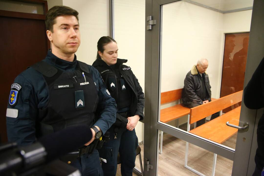E. Manovas atvestas į Šiaulių apygardos teismą