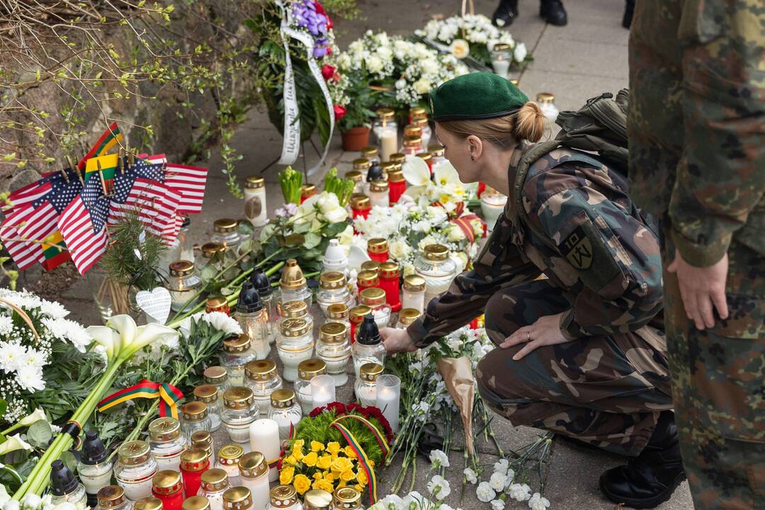 Vilniuje rengiama žuvusių JAV karių išlydėjimo ir pagerbimo ceremonija