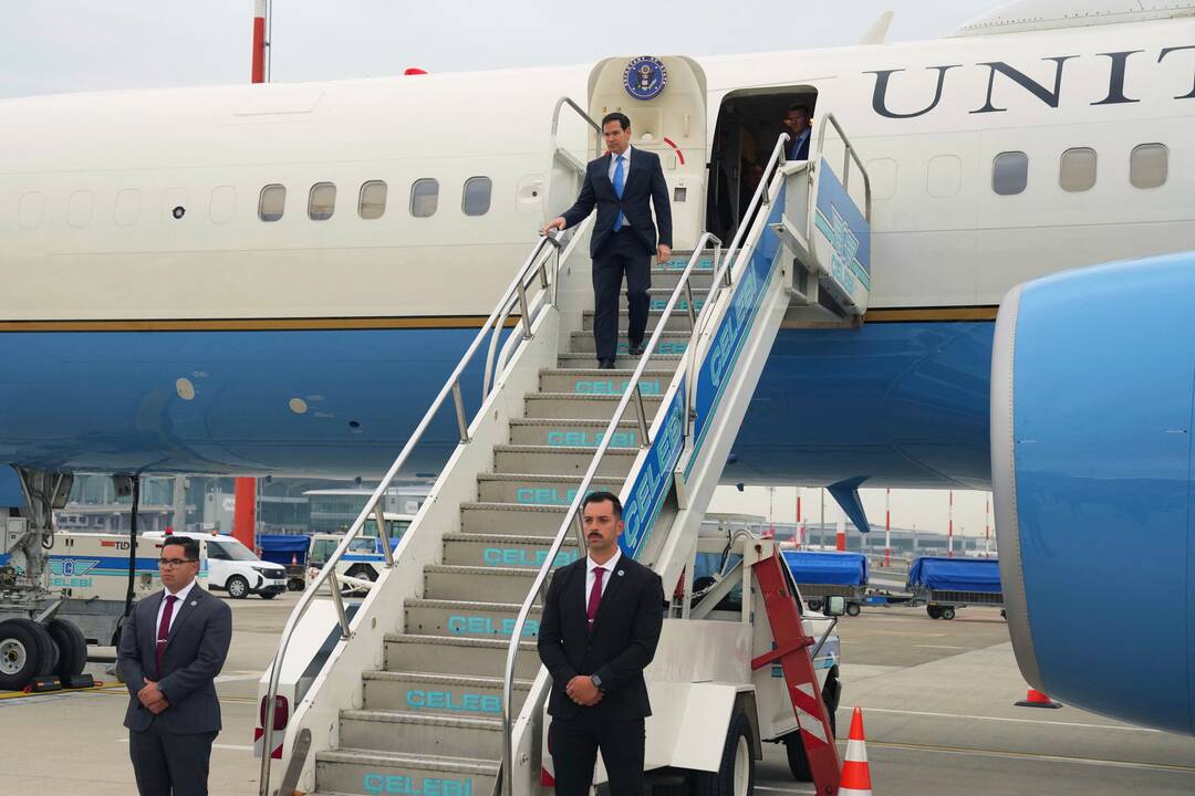 Marco Rubio atskrido į Stambulą prieš ten vyksiančias Rusijos ir Ukrainos derybas