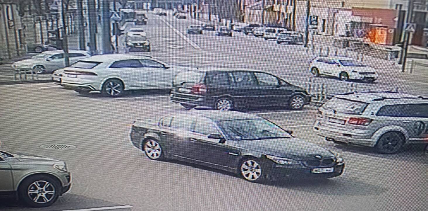 Gal matėte šią avariją? BMW vairuotojas paspruko