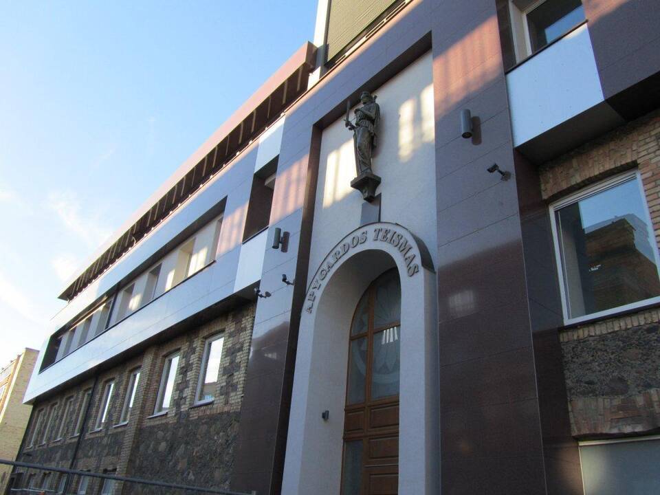Už bendraamžio reketą – septyniolikmečiui lygtinė bausmė