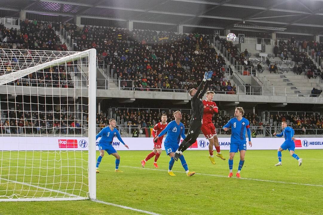 Arena: atgimusiame Dariaus ir Girėno stadione Kaune jau sužaistos ir tarptautinės rungtynės – Lietuvos futbolininkai išmėgino jėgas su islandais.